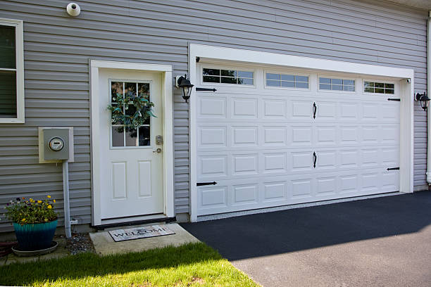24/7 Emergency Garage Door Panel Replacement experts in Buellton, CA